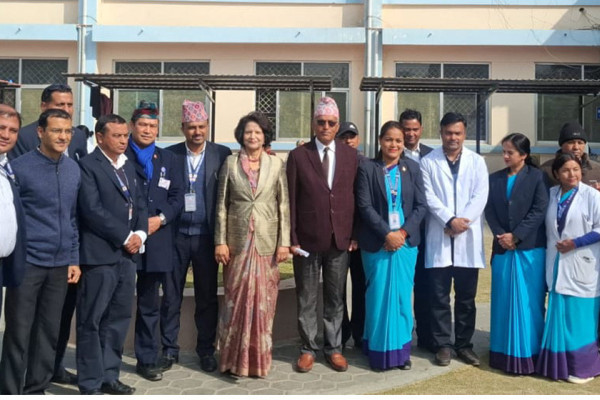 स्वास्थ्य मन्त्री शर्माद्वारा मानसिक अस्पताल निरीक्षण